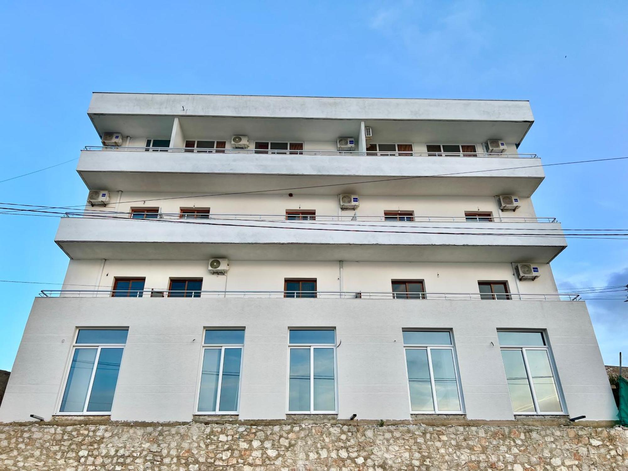 Redi'S Seaview Apartments Sarande Exterior photo