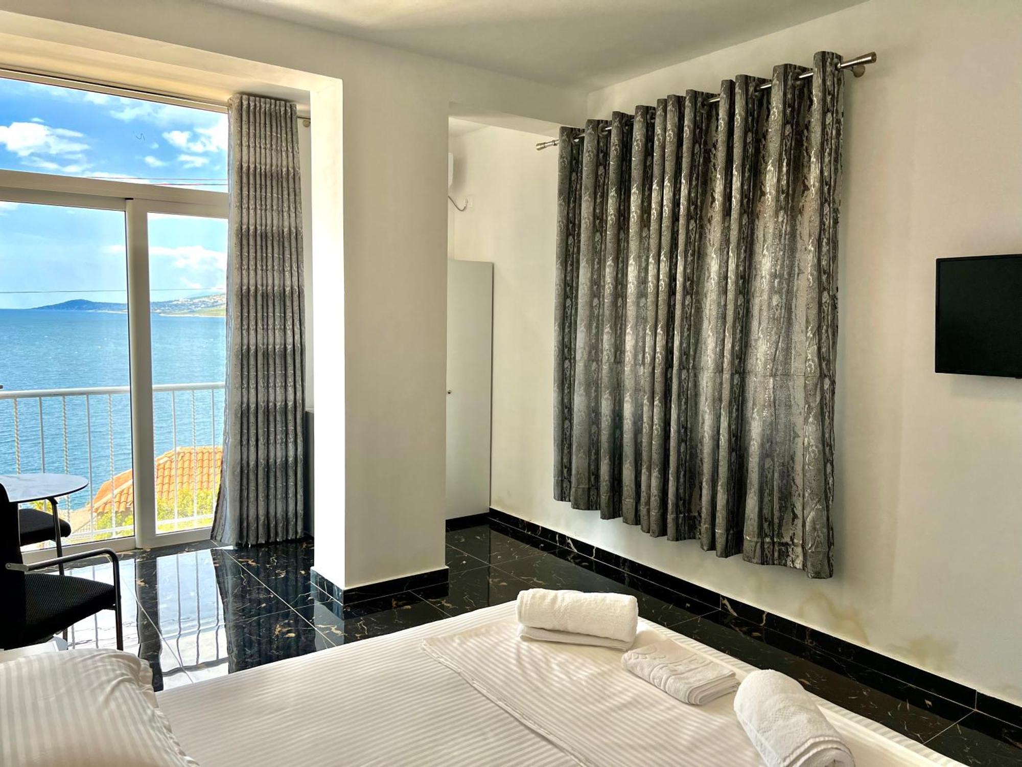 Redi'S Seaview Apartments Sarande Exterior photo